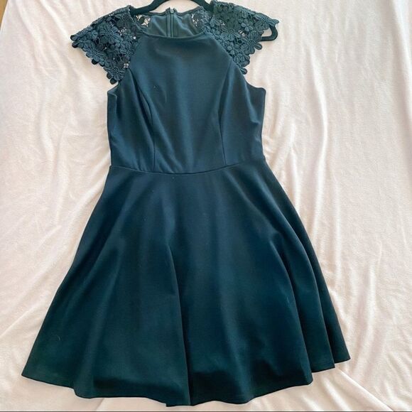 Lulu’s You're a Flirt Black Crochet Lace Skater Dress in Black Small - Picture 2 of 9